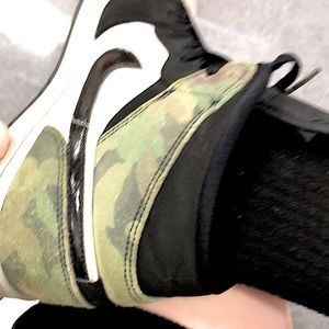 Jordan 1 mid camo